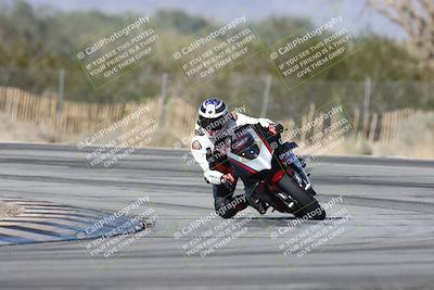 media/Dec-01-2025-Moto Forza (Mon) [[2daa91e15f]]/1-Advanced Group/Session 3 (Turn 3)/